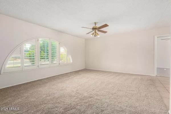 Tempe, AZ 85283,1832 E COLGATE Drive