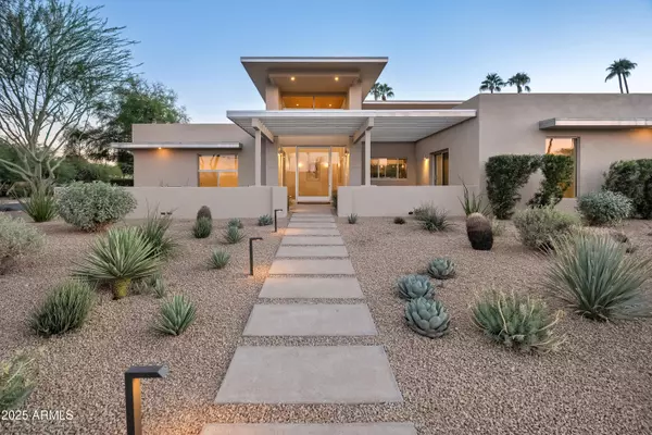 Phoenix, AZ 85028,4339 E Via Estrella Court