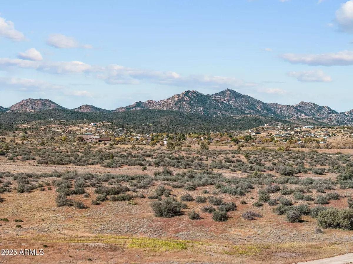 Peeples Valley, AZ 86332,881 SICKLES RANCH Ranch #-0