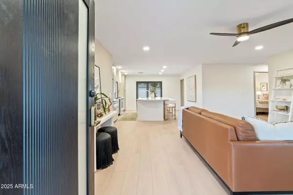 Scottsdale, AZ 85257,7255 E CORONADO Road