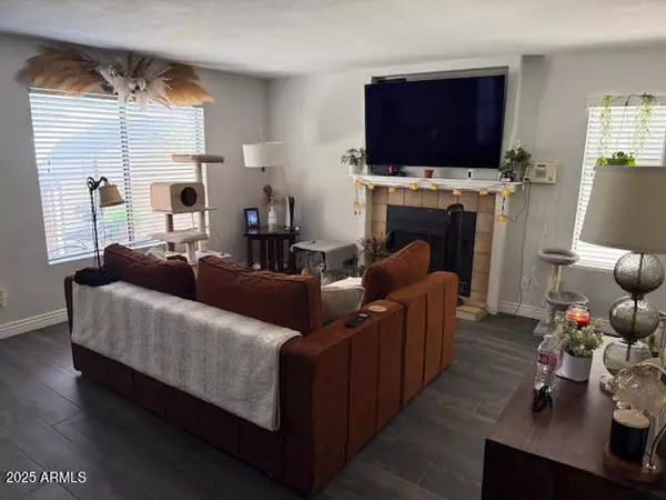 Mesa, AZ 85202,2040 S Longmore Road #33