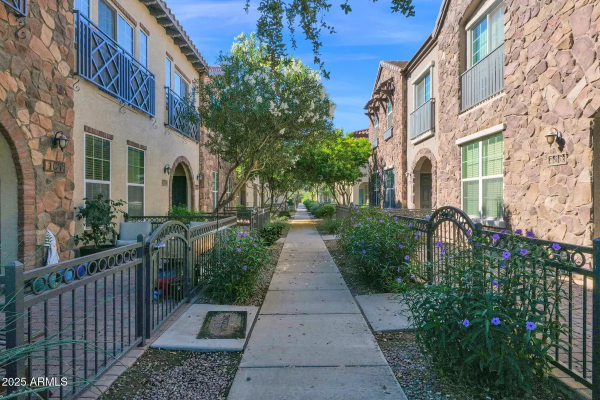 Gilbert, AZ 85297,4761 E PORTOLA VALLEY Drive #102