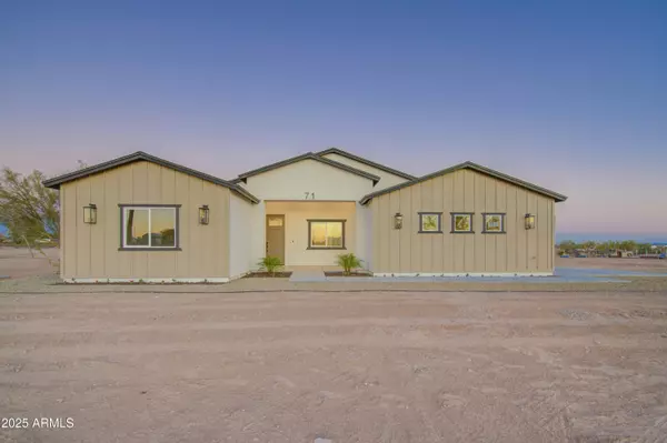 71 S 352ND Drive, Tonopah, AZ 85354