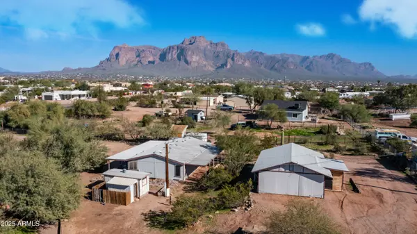 Apache Junction, AZ 85119,2533 E SUPERSTITION Boulevard