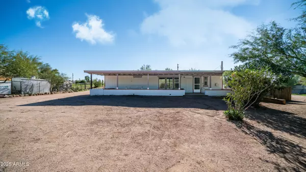 Apache Junction, AZ 85119,2533 E SUPERSTITION Boulevard