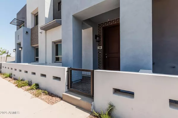 Chandler, AZ 85225,733 E Commonwealth Avenue #4