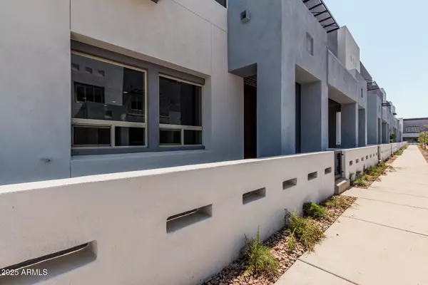 Chandler, AZ 85225,733 E Commonwealth Avenue #4