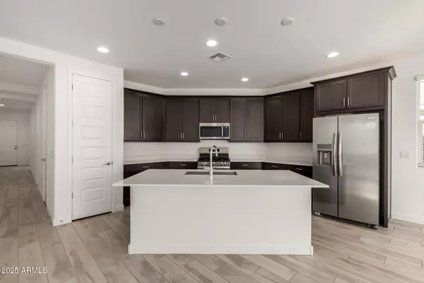 Mesa, AZ 85212,8141 E PALOMA Avenue