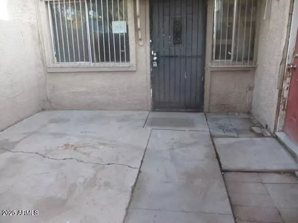 Phoenix, AZ 85019,3944 W CAMELBACK Road