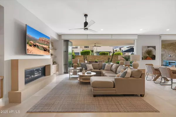 Paradise Valley, AZ 85253,5577 E STELLA Lane