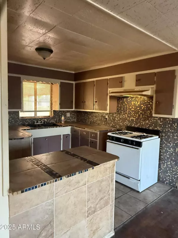 Phoenix, AZ 85020,1145 E EVA Street