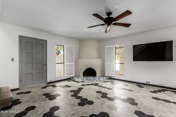 Phoenix, AZ 85044,8445 S 48TH Street #2