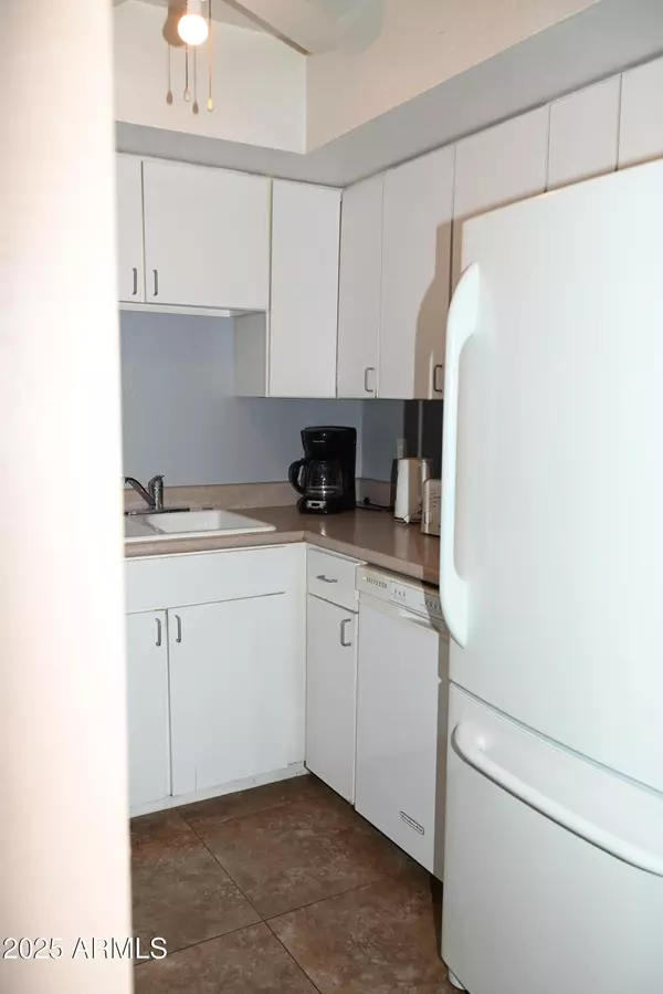 Scottsdale, AZ 85258,8649 E Royal Palm Road #225