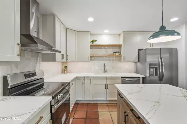 Chandler, AZ 85225,537 N JAY Street