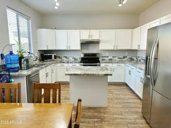 Phoenix, AZ 85032,4046 E Saint John Road