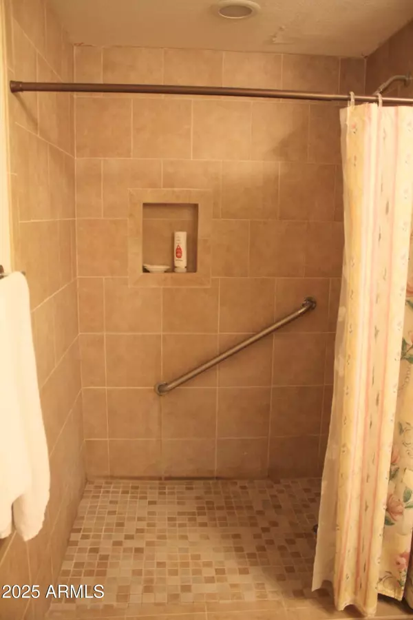 Phoenix, AZ 85014,3302 N 7TH Street #111