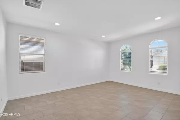 Phoenix, AZ 85041,2555 W SUNLAND Avenue