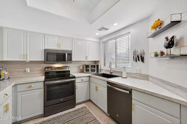 Scottsdale, AZ 85250,7575 E INDIAN BEND Road #1055