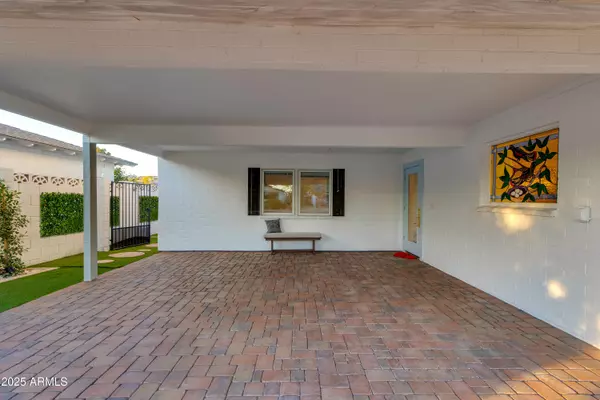 Scottsdale, AZ 85257,7526 E EDGEMONT Avenue