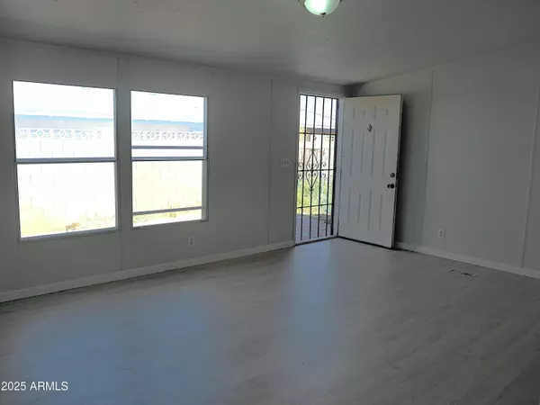 Phoenix, AZ 85042,7411 S 43RD Place