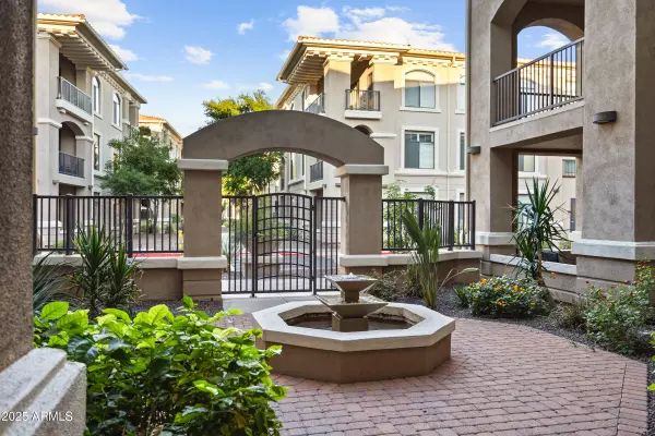 Phoenix, AZ 85028,11640 N TATUM Boulevard #1082