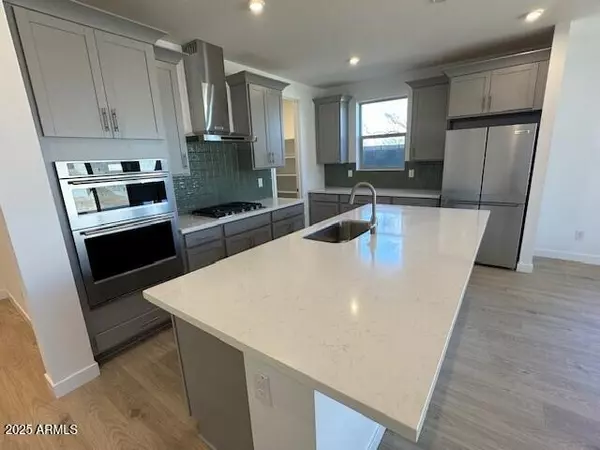 Phoenix, AZ 85041,10223 S 20th Lane