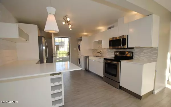 Phoenix, AZ 85018,4351 N 36TH Place #3