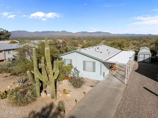 30823 S VAGABOND Trail, Congress, AZ 85332