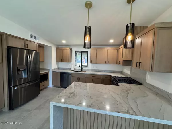 Phoenix, AZ 85028,3749 E Laurel Lane