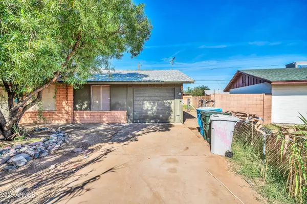 1526 W MURIEL Drive, Phoenix, AZ 85023