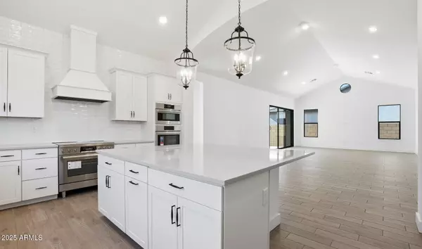 San Tan Valley, AZ 85140,641 E Grayling Road