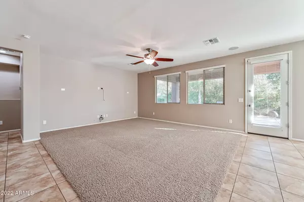 Glendale, AZ 85305,8767 W FLEETWOOD Lane