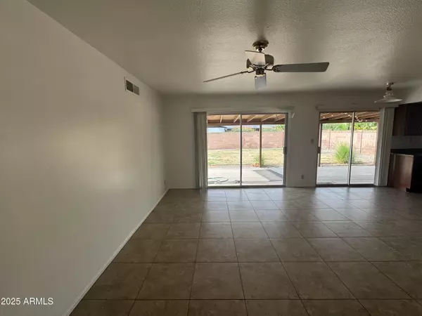 Tempe, AZ 85282,2312 E BALBOA Drive