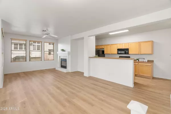 Scottsdale, AZ 85254,15221 N CLUBGATE Drive #2102