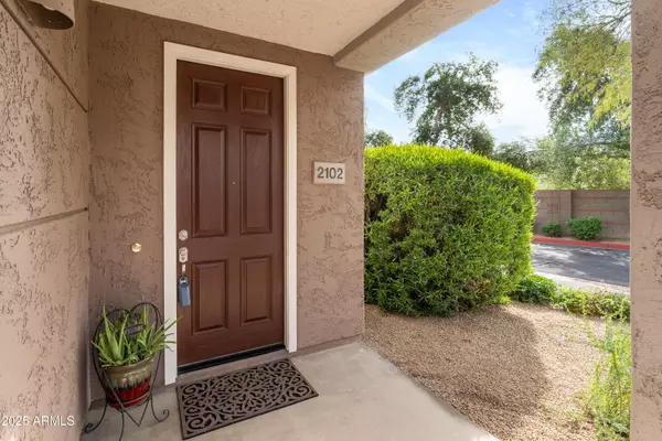 Scottsdale, AZ 85254,15221 N CLUBGATE Drive #2102
