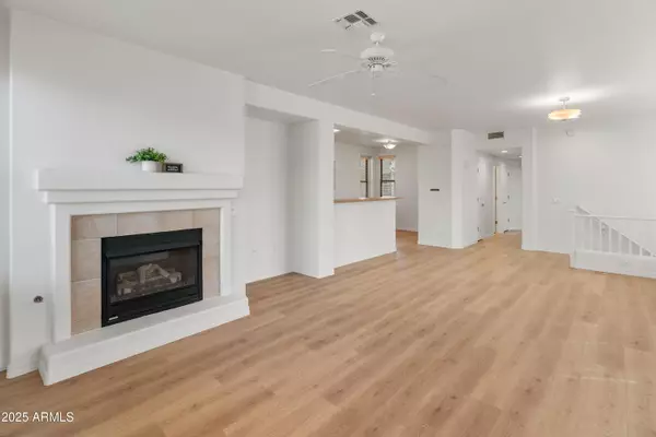 Scottsdale, AZ 85254,15221 N CLUBGATE Drive #2102