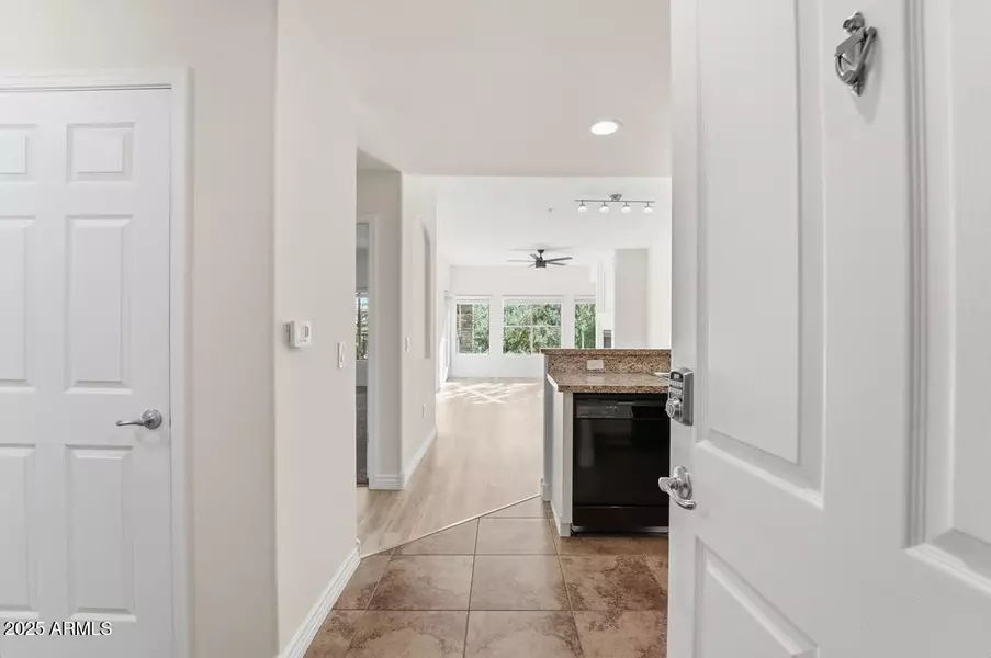 5350 E DEER VALLEY Drive #2429, Phoenix, AZ 85054