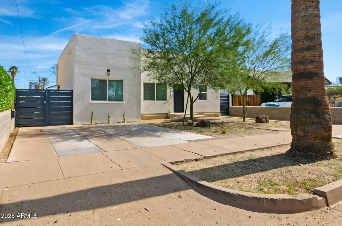 Phoenix, AZ 85007,809 N 10th Avenue