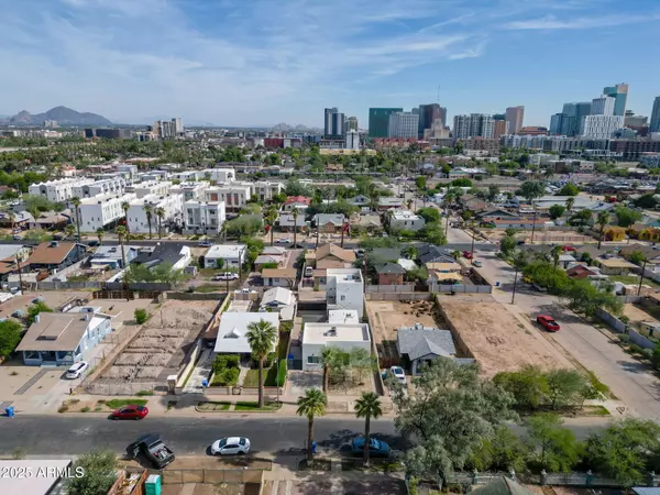 Phoenix, AZ 85007,809 N 10th Avenue