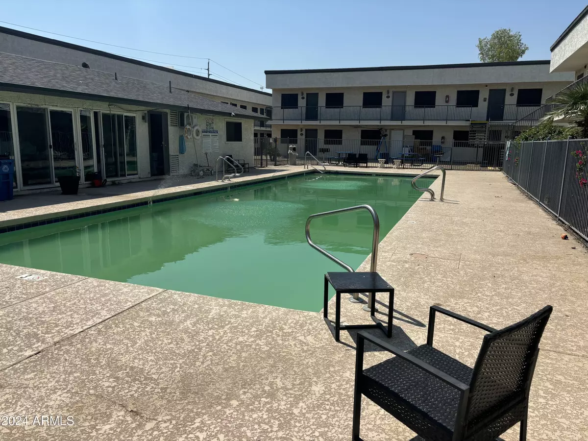 Phoenix, AZ 85032,18202 N CAVE CREEK Road #257