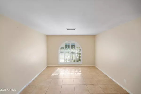 Glendale, AZ 85302,4414 W ORCHID Lane