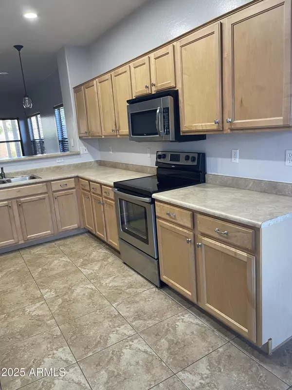 San Tan Valley, AZ 85143,4 W Saddle Way