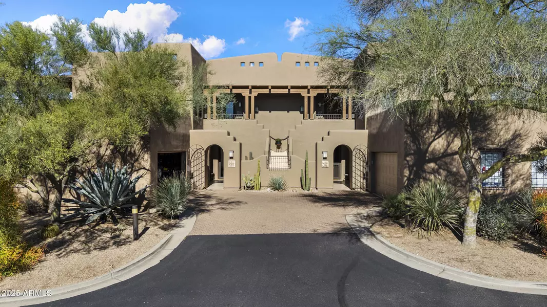 36601 N MULE TRAIN Road #D18, Carefree, AZ 85377