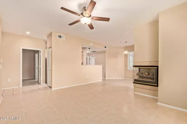 Phoenix, AZ 85027,2929 W YORKSHIRE Drive #1104