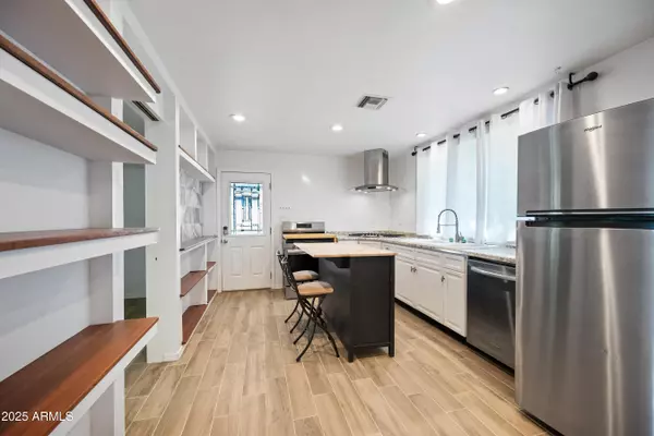 Phoenix, AZ 85014,1014 E ORANGE Drive