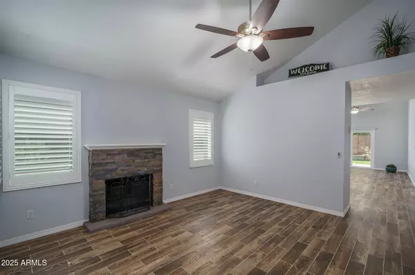 Tempe, AZ 85283,6820 S ROOSEVELT Street