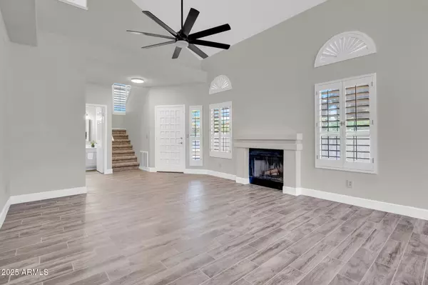 Phoenix, AZ 85028,12048 N 40TH Way