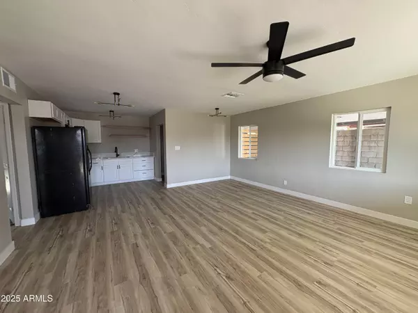 Phoenix, AZ 85017,2624 W SAN MIGUEL Avenue #A