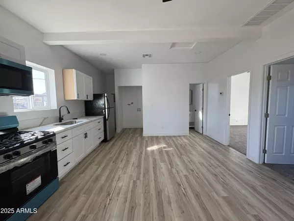 Phoenix, AZ 85017,2624 W SAN MIGUEL Avenue #B