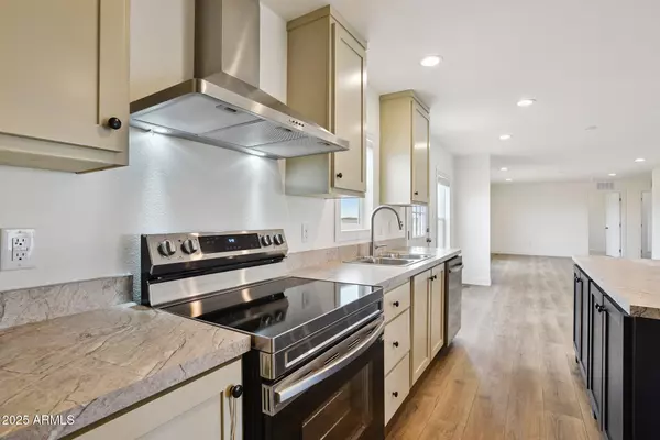 Tonopah, AZ 85354,2433 S 357th Drive